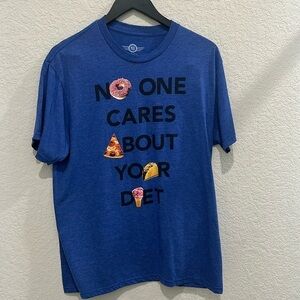 Graphic t shirt size L